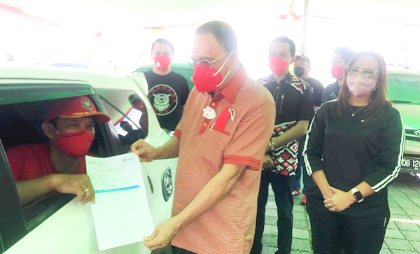 Dinkes Minahasa Terapkan Vaksinasi Drive Thru